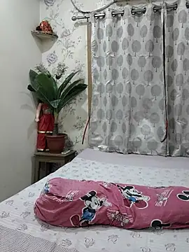 Cute-richa1 online show from April 2026 07:07:02 PM