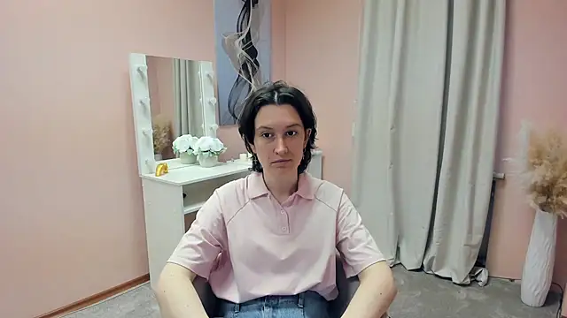 Snapshot of NenaBriand chatting on November 2025 08:02:02 AM NenaBriand online show from November 2025 08:02:02 AM