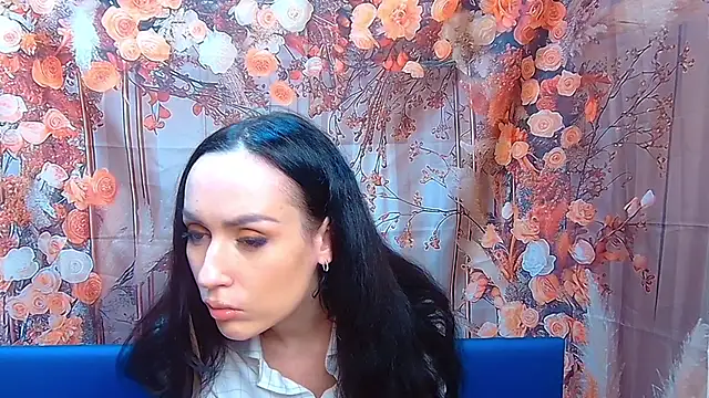 Snapshot of AnabelaBeauty chatting on November 2025 12:33:01 PM AnabelaBeauty online show from November 2025 12:33:01 PM