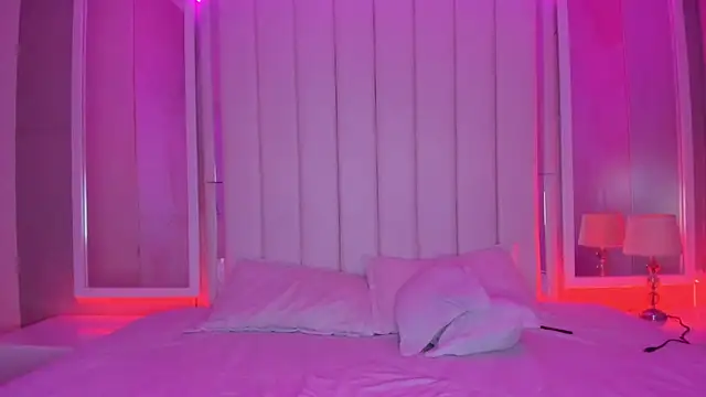 Snapshot of Kendall_curves chatting on March 2026 10:53:01 PM Kendall curves online show from March 2026 10:53:01 PM