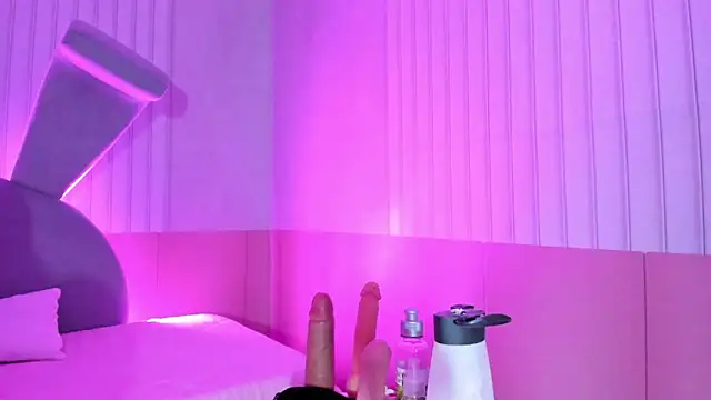 Snapshot of Kendall_curves chatting on April 2026 03:01:02 AM Kendall curves online show from April 2026 03:01:02 AM