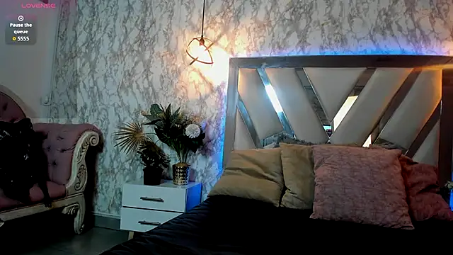 LILITH LIBELULA online show from December 2025 07:18:01 PM