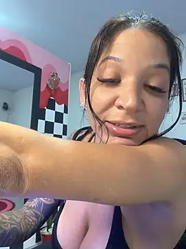 Snapshot of biadominatrix chatting on June 2026 01:25:02 PM biadominatrix online show from June 2026 01:25:02 PM