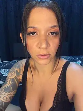 Snapshot of biadominatrix chatting on June 2026 12:32:02 AM biadominatrix online show from June 2026 12:32:02 AM