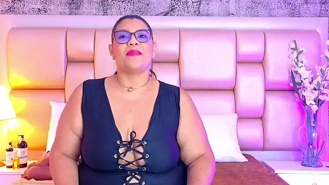 SelennaCooper online show from February 2026 11:52:01 AM