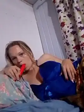 minagostosa123 online show from February 2026 10:46:02 PM