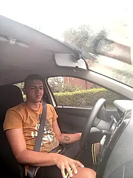 Snapshot of lester_rose chatting on January 2026 05:38:02 PM lester rose online show from January 2026 05:38:02 PM