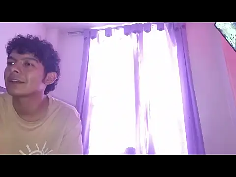 Snapshot of Youngcople18 chatting on November 2025 06:13:01 PM Youngcople18 online show from November 2025 06:13:01 PM