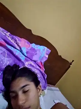 Snapshot of skinnyrox chatting on February 2026 06:26:01 AM skinnyrox online show from February 2026 06:26:01 AM