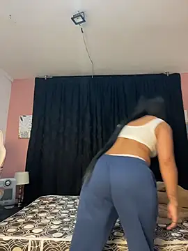 Sophie wyld online show from December 2025 12:27:02 AM