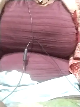 CUTE 123X online show from December 2025 04:14:02 PM