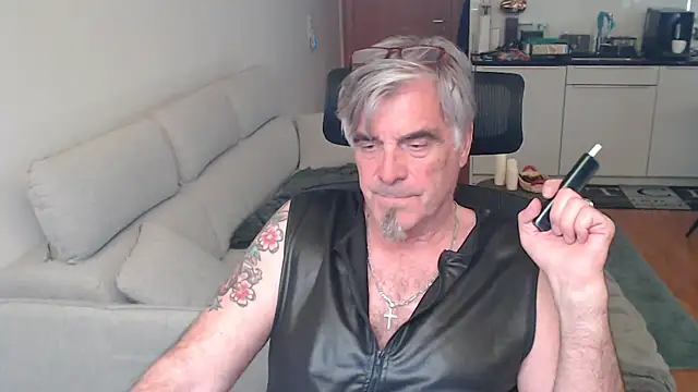 Buidapest online show from May 2026 05:46:01 AM