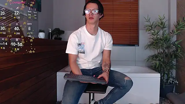 Snapshot of Brandon_starkk chatting on February 2026 12:10:01 PM Brandon starkk online show from February 2026 12:10:01 PM