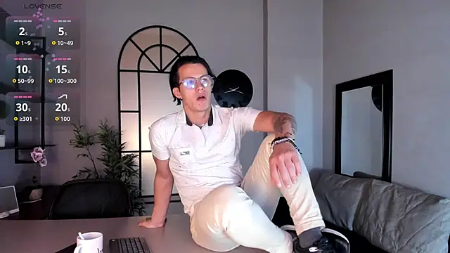 Snapshot of Brandon_starkk chatting on February 2026 11:47:02 AM Brandon starkk online show from February 2026 11:47:02 AM