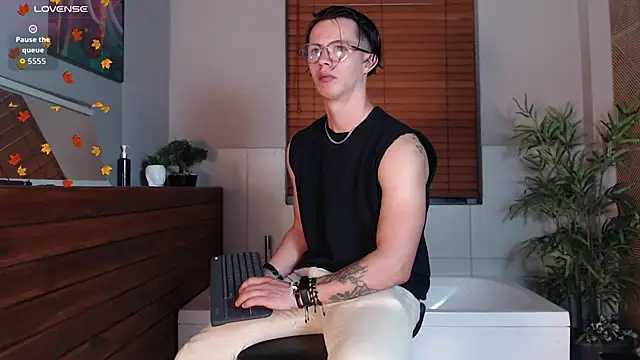 Snapshot of Brandon_starkk chatting on February 2026 11:51:01 AM Brandon starkk online show from February 2026 11:51:01 AM