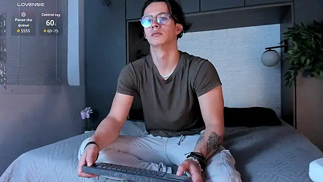 Snapshot of Brandon_starkk chatting on March 2026 12:21:02 PM Brandon starkk online show from March 2026 12:21:02 PM