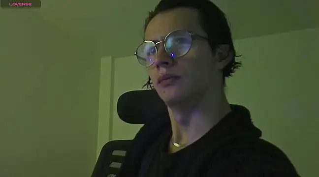 Snapshot of Brandon_starkk chatting on April 2026 11:14:02 AM Brandon starkk online show from April 2026 11:14:02 AM