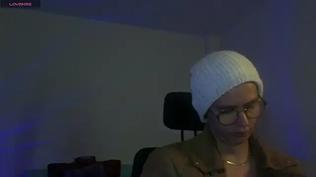 Snapshot of Brandon_starkk chatting on April 2026 08:20:02 PM Brandon starkk online show from April 2026 08:20:02 PM