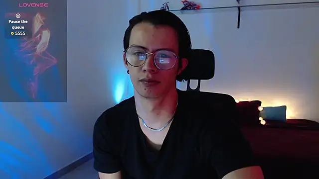 Snapshot of Brandon_starkk chatting on May 2026 01:13:02 AM Brandon starkk online show from May 2026 01:13:02 AM