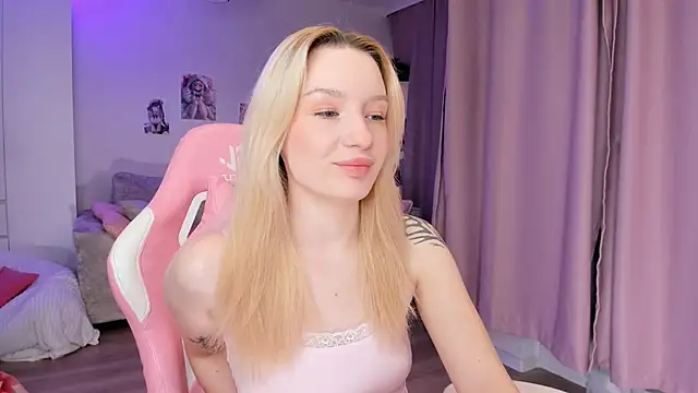 Tiffany Paw online show from December 2025 03:00:01 AM