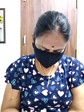 Snapshot of Queen-Neha chatting on April 2026 08:42:01 AM Queen-Neha online show from April 2026 08:42:01 AM