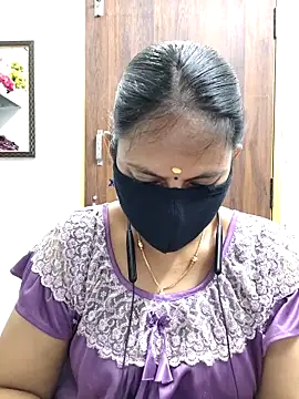 Snapshot of Queen-Neha chatting on April 2026 12:29:02 PM Queen-Neha online show from April 2026 12:29:02 PM