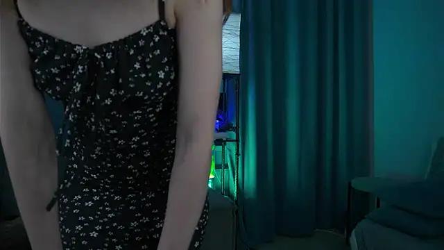 foxy cute4you online show from November 2025 06:01:02 PM