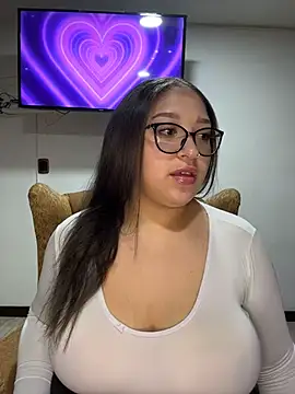 Snapshot of Whitneyy chatting on November 2025 03:34:01 AM Whitneyy online show from November 2025 03:34:01 AM