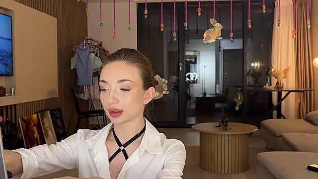 Snapshot of Jolienne chatting on April 2026 08:28:02 PM Jolienne online show from April 2026 08:28:02 PM