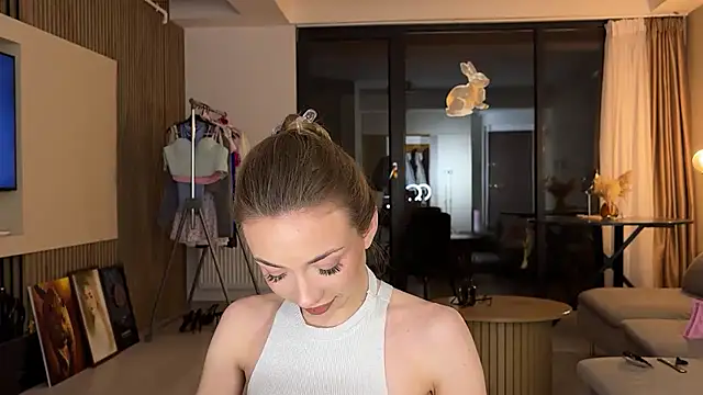 Snapshot of Jolienne chatting on April 2026 08:39:01 PM Jolienne online show from April 2026 08:39:01 PM