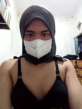 Snapshot of HawaWhisper chatting on December 2025 04:12:02 PM HawaWhisper online show from December 2025 04:12:02 PM