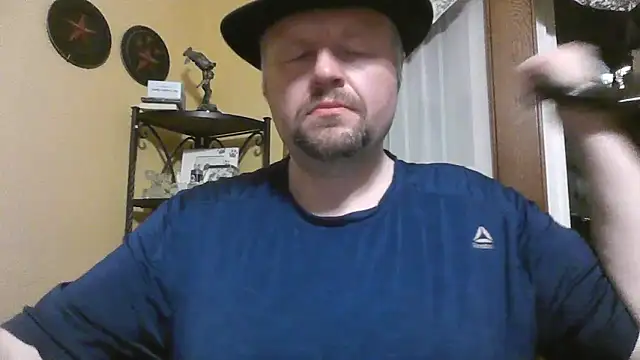 Snapshot of TheOneDonShaun chatting on November 2025 07:19:01 AM TheOneDonShaun online show from November 2025 07:19:01 AM