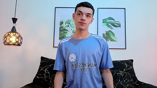 Snapshot of krisstormvg chatting on December 2025 08:14:01 PM krisstormvg online show from December 2025 08:14:01 PM