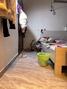 Yes-Baby-A online show from December 2025 02:00:02 PM