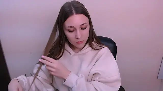 MillaTems  online show from November 2025 01:14:02 PM