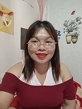 Snapshot of Cover-baa chatting on July 2026 04:35:02 PM Cover-baa online show from July 2026 04:35:02 PM