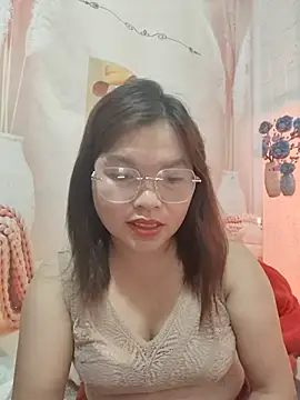 Snapshot of Cover-baa chatting on July 2026 12:17:01 AM Cover-baa online show from July 2026 12:17:01 AM