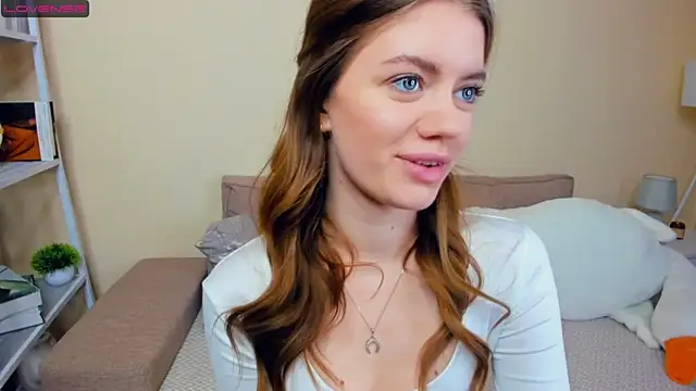 Snapshot of AngelesBenitz chatting on March 2026 07:16:02 AM AngelesBenitz online show from March 2026 07:16:02 AM