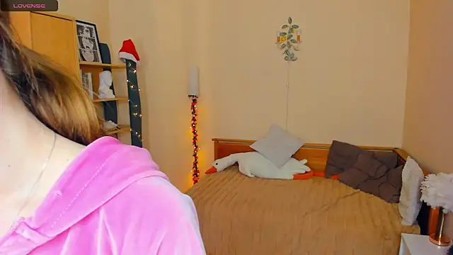 Snapshot of AngelesBenitz chatting on March 2026 07:35:02 AM AngelesBenitz online show from March 2026 07:35:02 AM