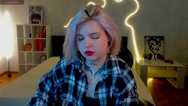 shadow  purrr online show from November 2025 01:27:02 AM