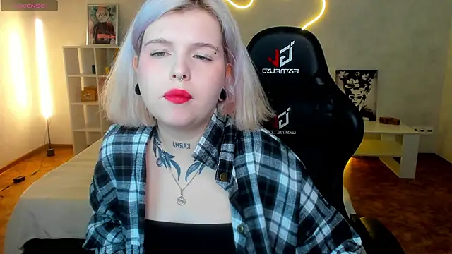 shadow  purrr online show from December 2025 01:33:02 AM