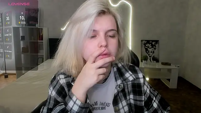 shadow  purrr online show from January 2026 12:35:01 AM