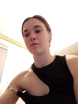 Snapshot of BarniLili chatting on December 2025 04:16:01 PM BarniLili online show from December 2025 04:16:01 PM