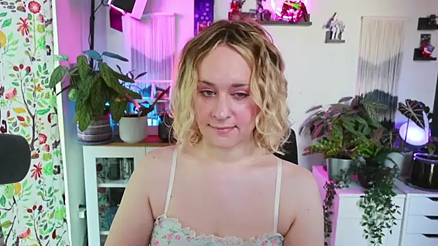 xzoeyryanx online show from July 2026 04:10:01 PM
