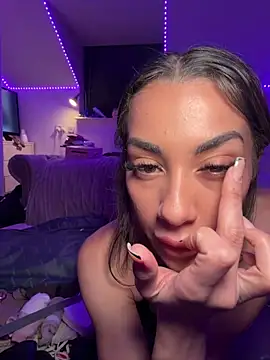 Snapshot of Badcrystal chatting on March 2026 08:57:01 PM Badcrystal online show from March 2026 08:57:01 PM