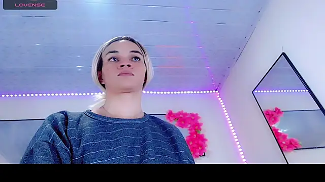 Snapshot of Karla_hot777 chatting on March 2026 01:22:01 PM Karla hot777 online show from March 2026 01:22:01 PM