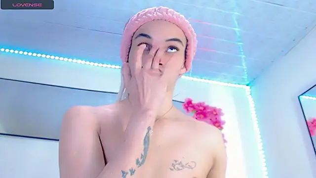 Snapshot of Karla_hot777 chatting on April 2026 12:50:01 PM Karla hot777 online show from April 2026 12:50:01 PM