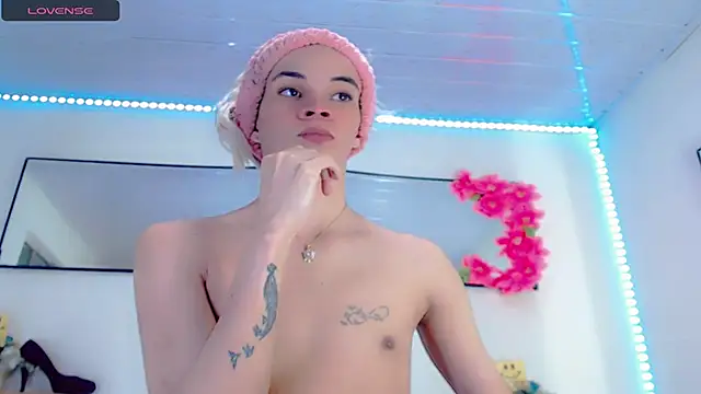 Snapshot of Karla_hot777 chatting on April 2026 12:40:02 PM Karla hot777 online show from April 2026 12:40:02 PM