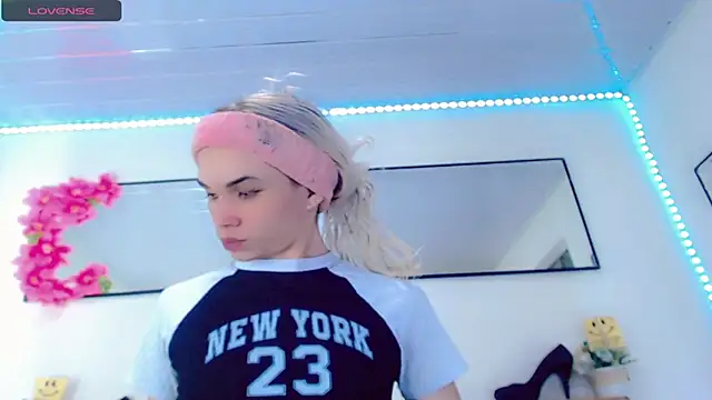 Snapshot of Karla_hot777 chatting on April 2026 12:40:01 PM Karla hot777 online show from April 2026 12:40:01 PM