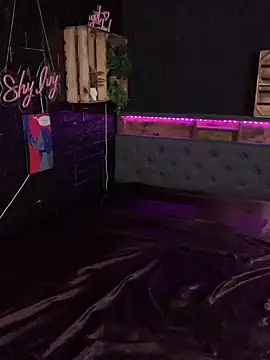 Shy-Ivy online show from March 2026 09:18:02 PM